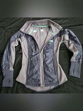 The North Face Women's Hybrid Jacket in Lilac with Lavender Quilted Panels
